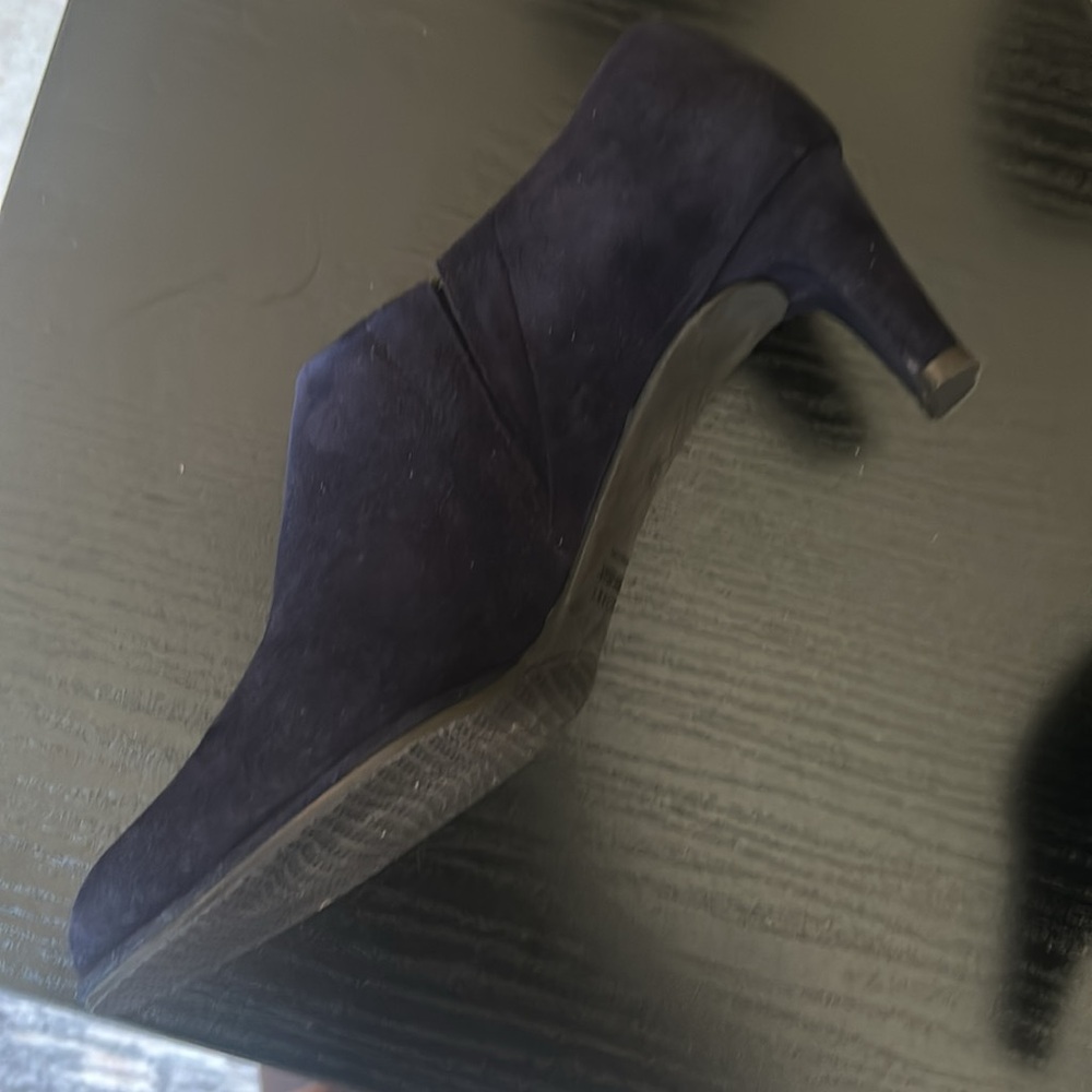 Stuart Weitzman Navy Blue Suede Heeled Booties Made in Spain Size 9.5 M - Picture 11 of 13